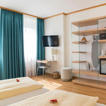 מלון Garni Bodensee 3*